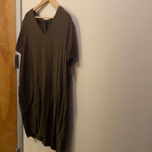 Green V-Neck Dress with Back Buttons
